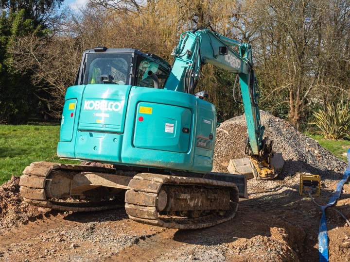 Location d'engin TP avec chauffeur Bruz