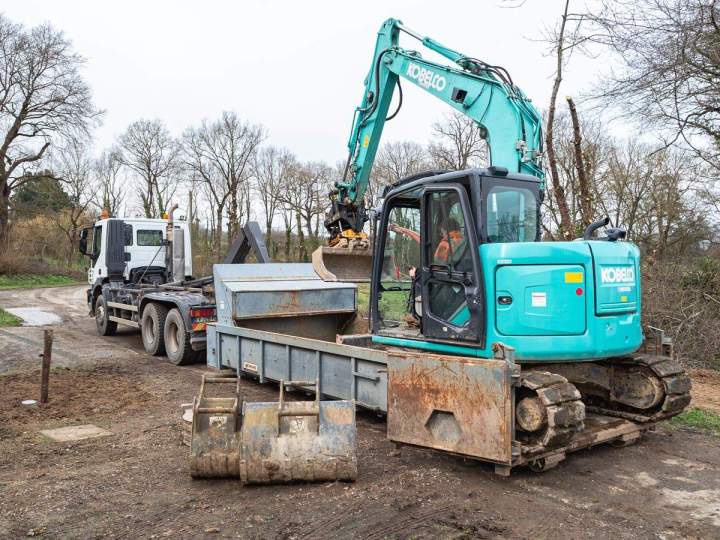 Engins TP avec chauffeur à louer Bruz
